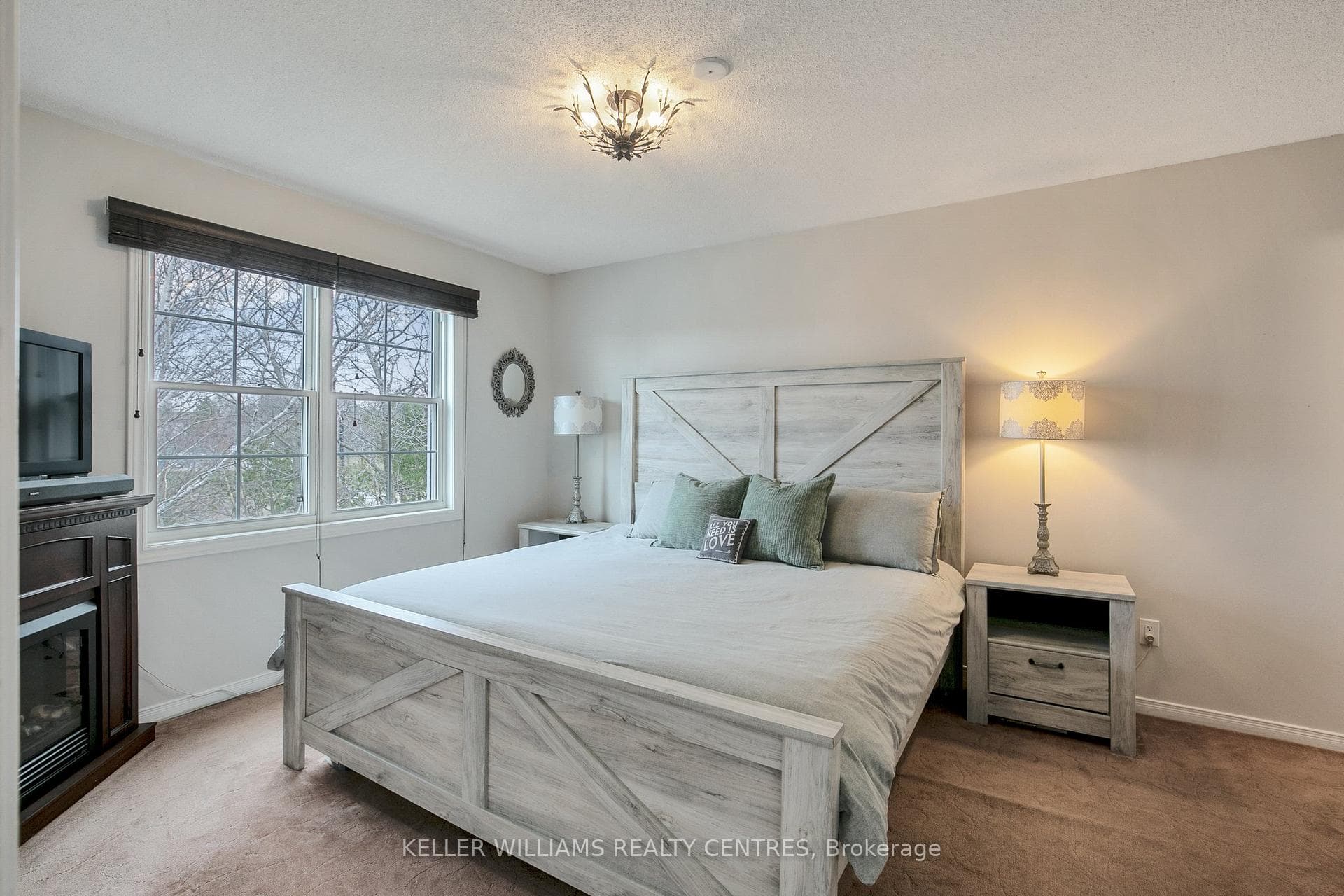 237 Osmond Crescent photo 20