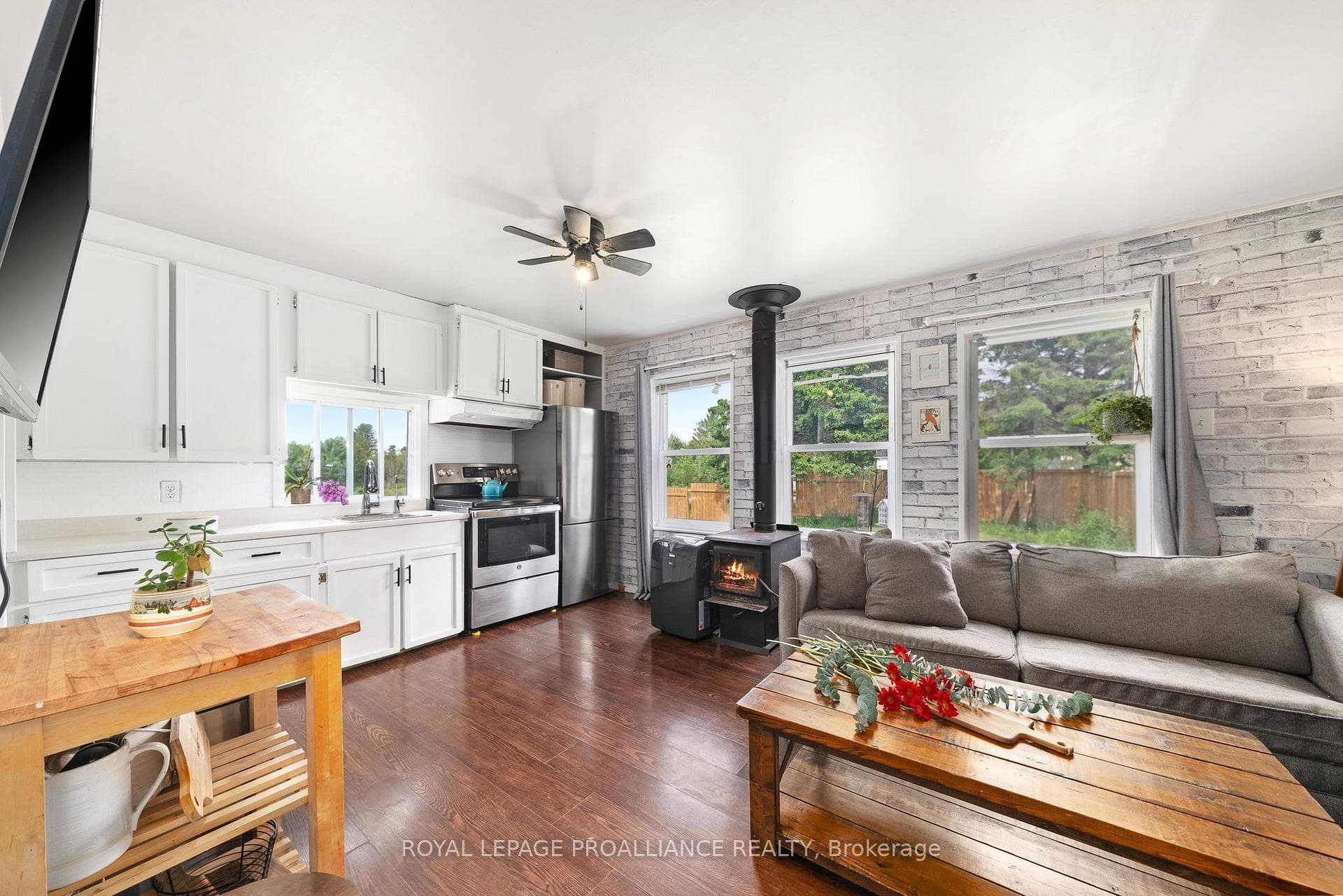 1886 Flinton Road photo 17