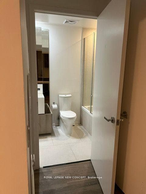 1 Bloor Street Unit 1106 photo 9