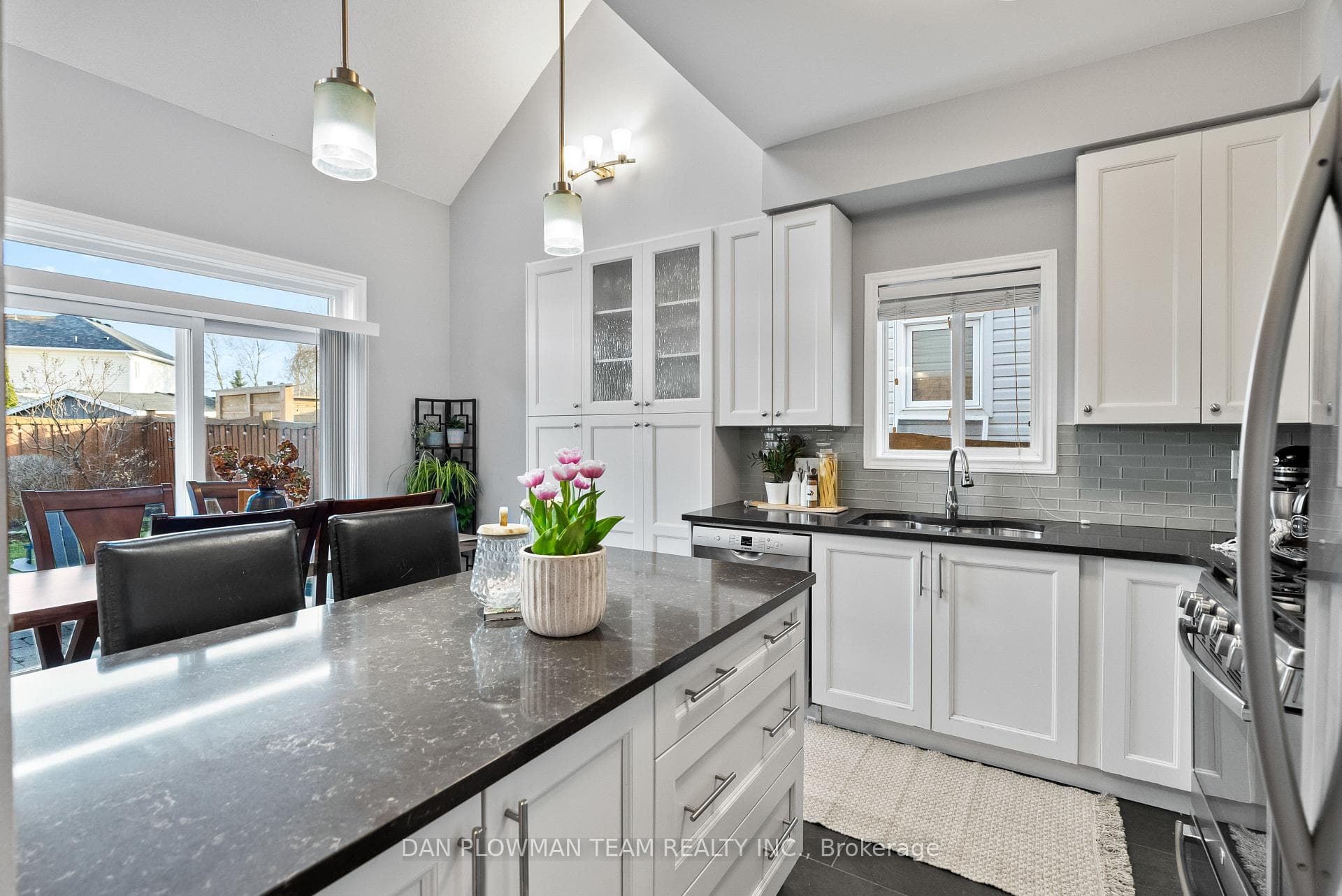 63 Scadding Avenue photo 16