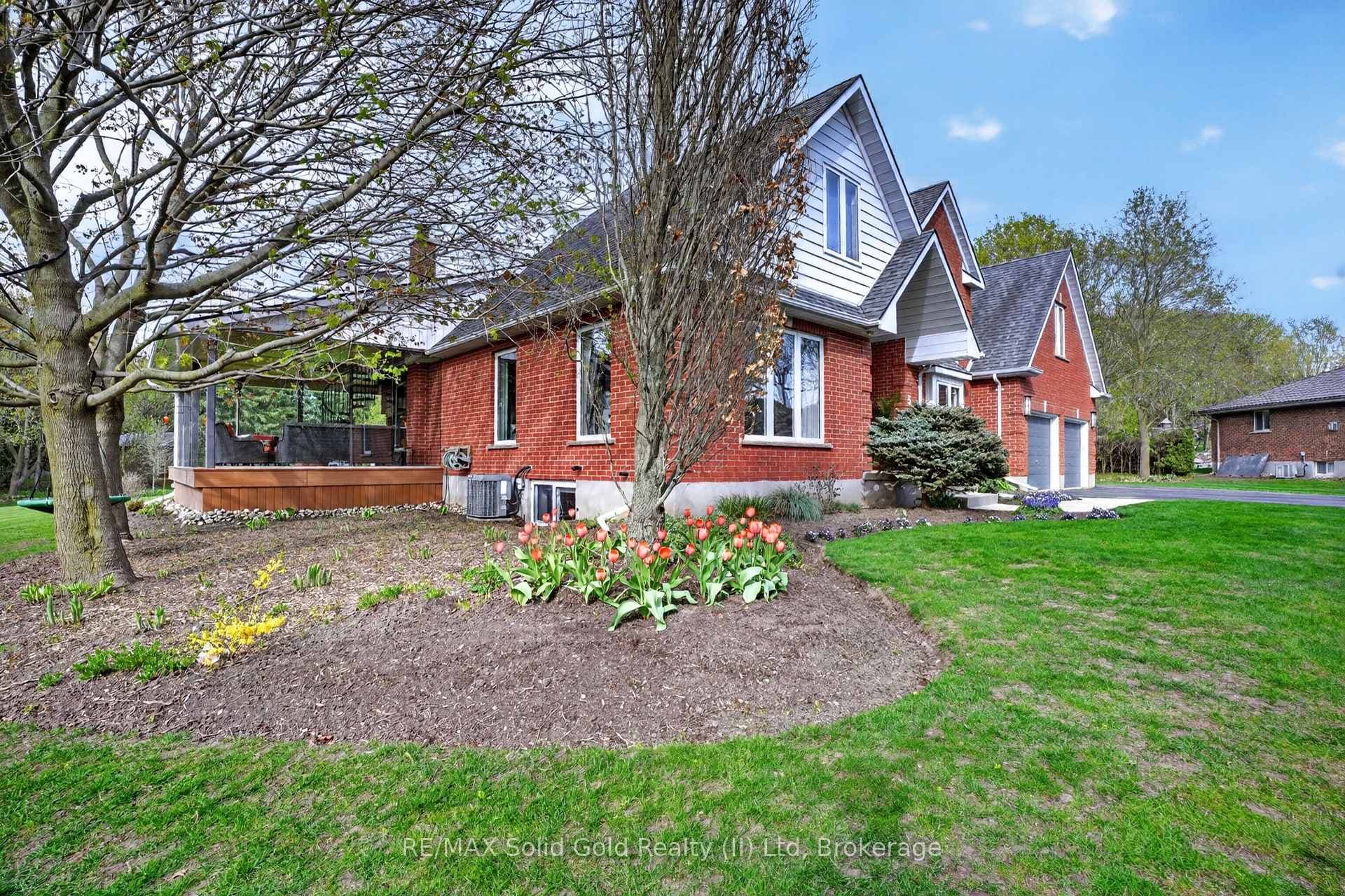5 Shadybrook Court photo 4