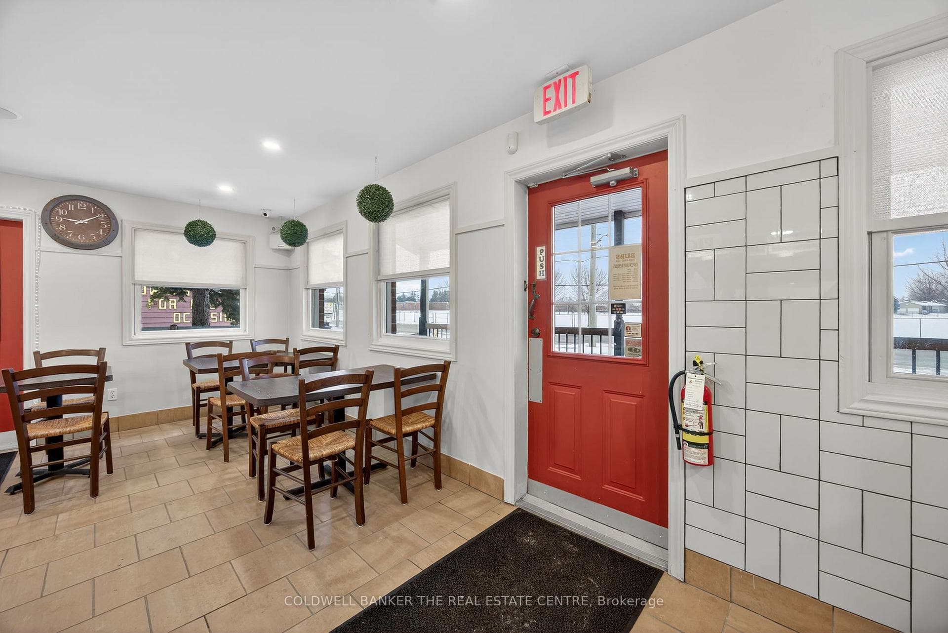 56 Yonge Street photo 16