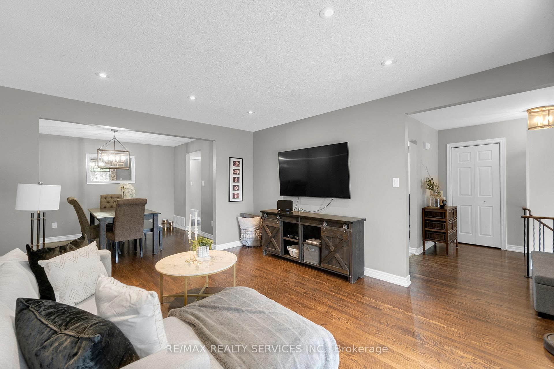 42 Newby Court photo 8