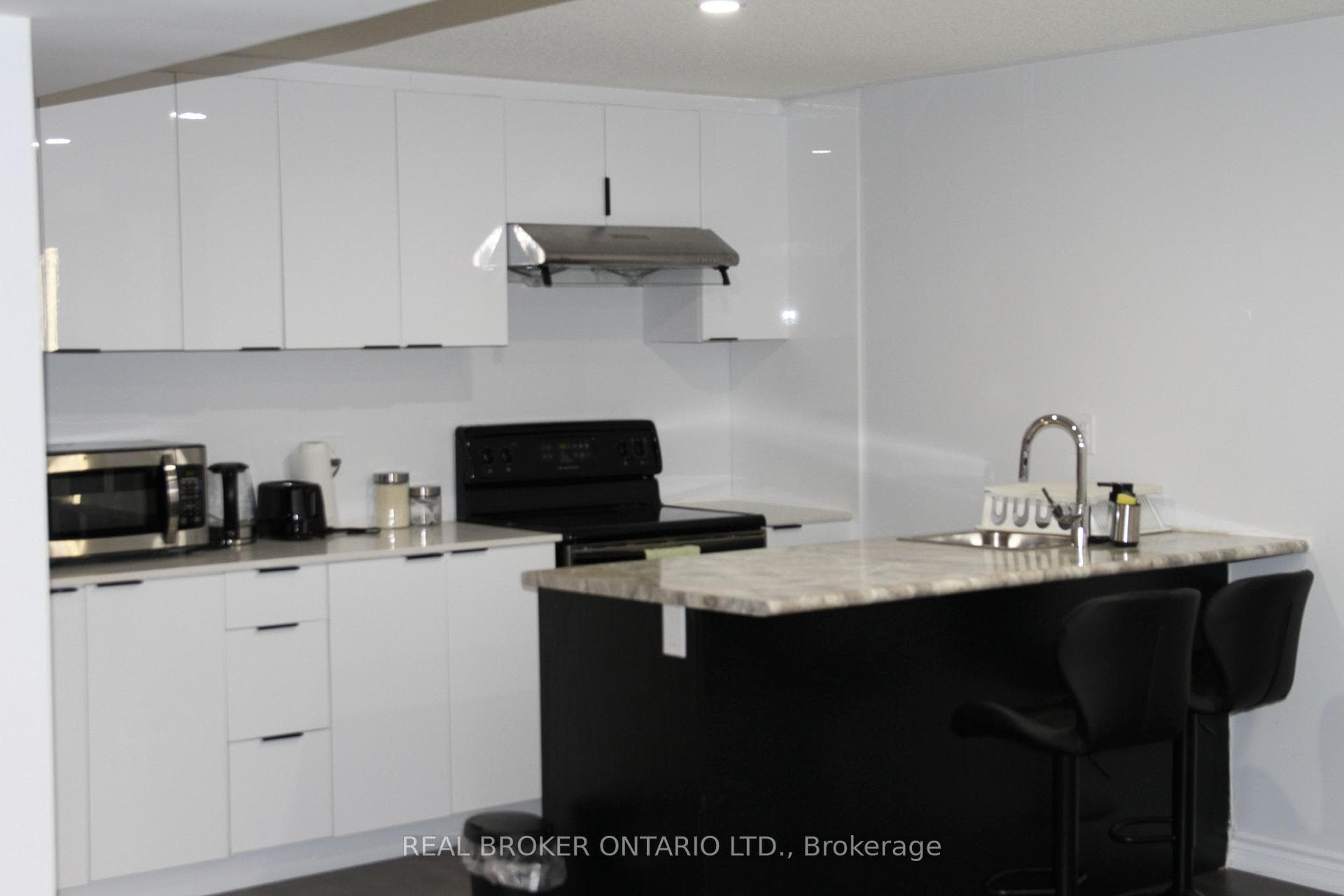 31 Swordfish Drive Unit Bsmt photo 5