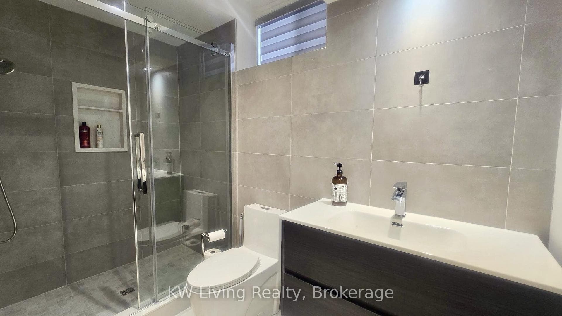 33 Valleo Street photo 22