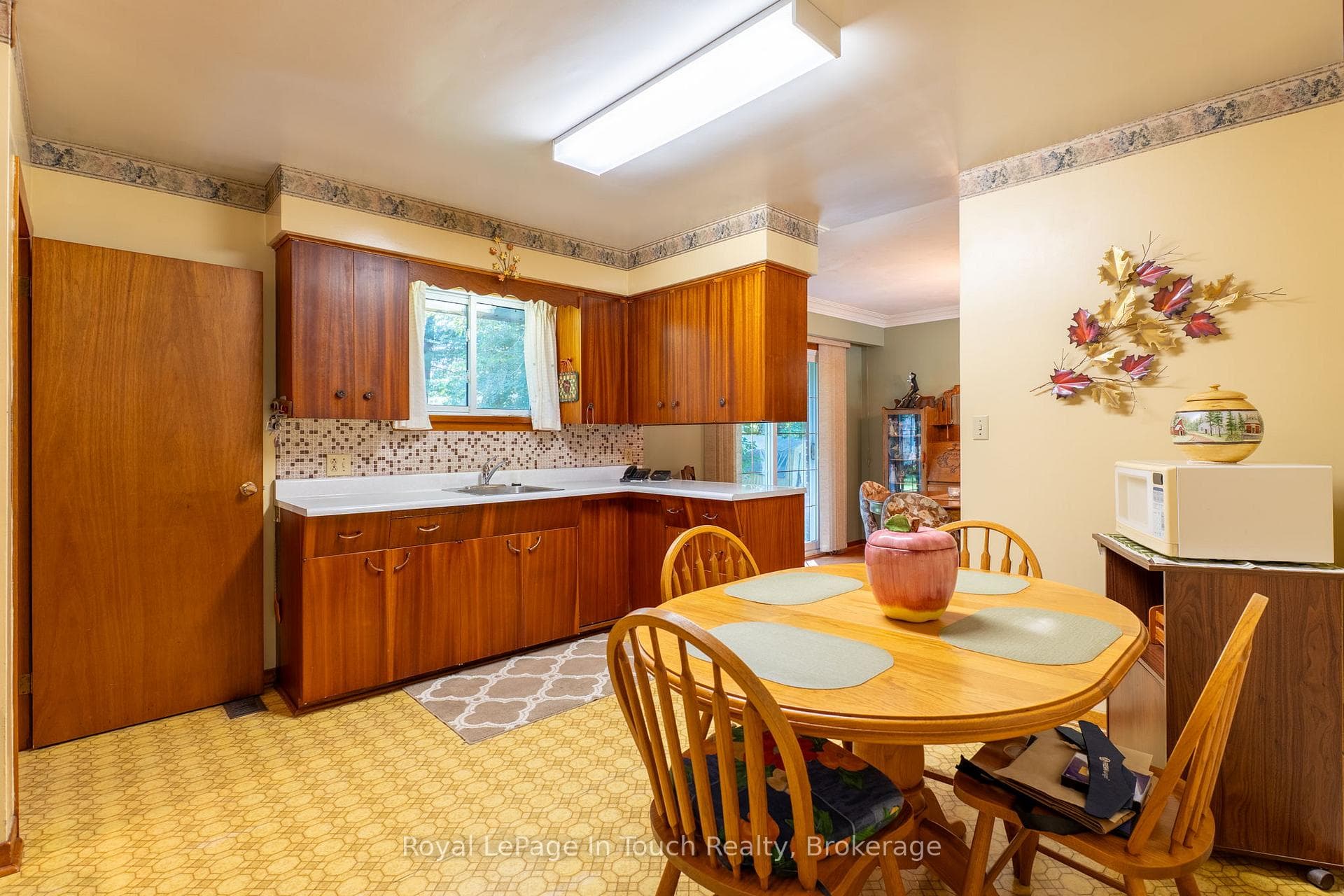 3957 Horseshoe Valley Road photo 21