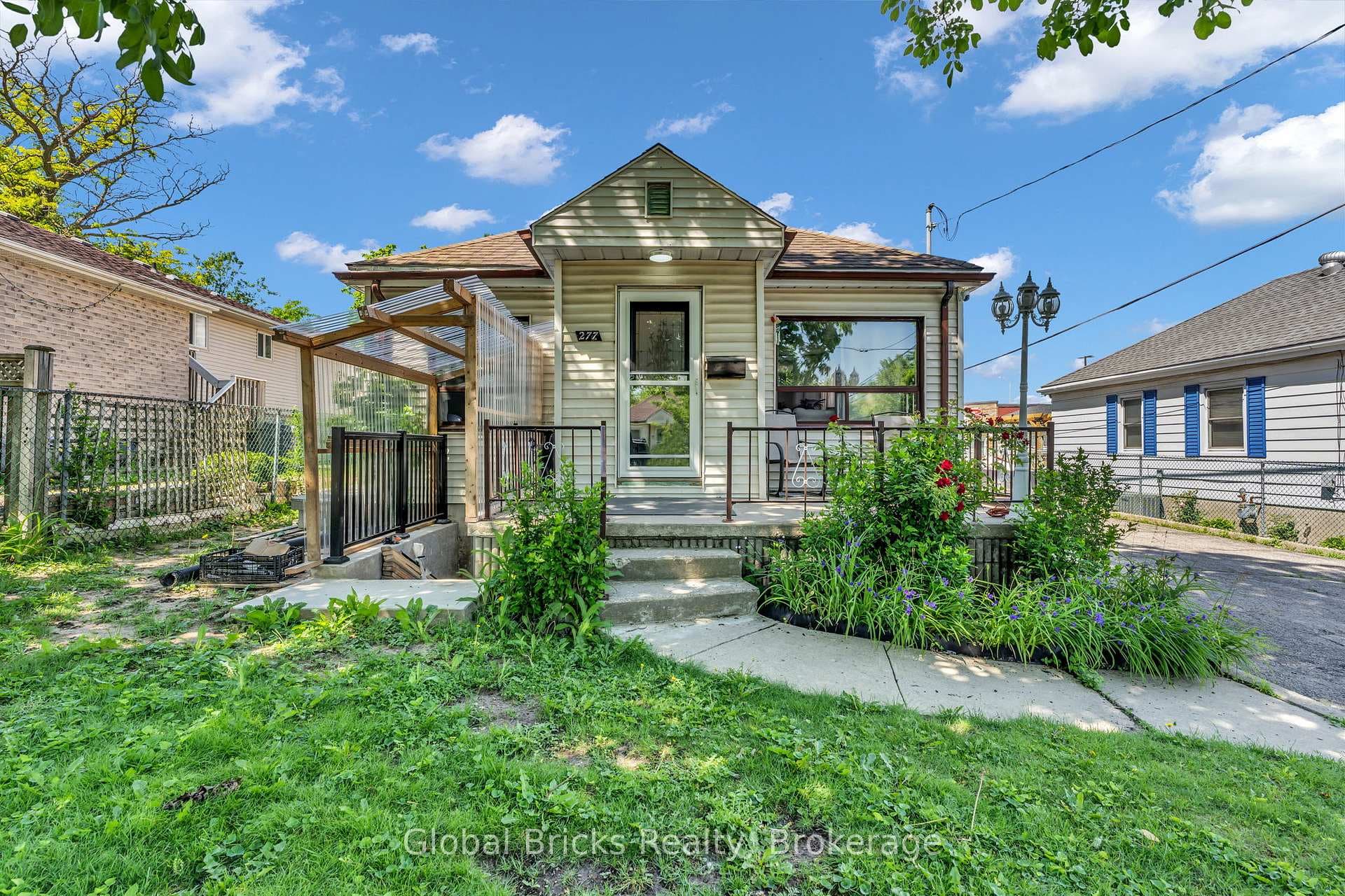 277 Short Avenue photo 32