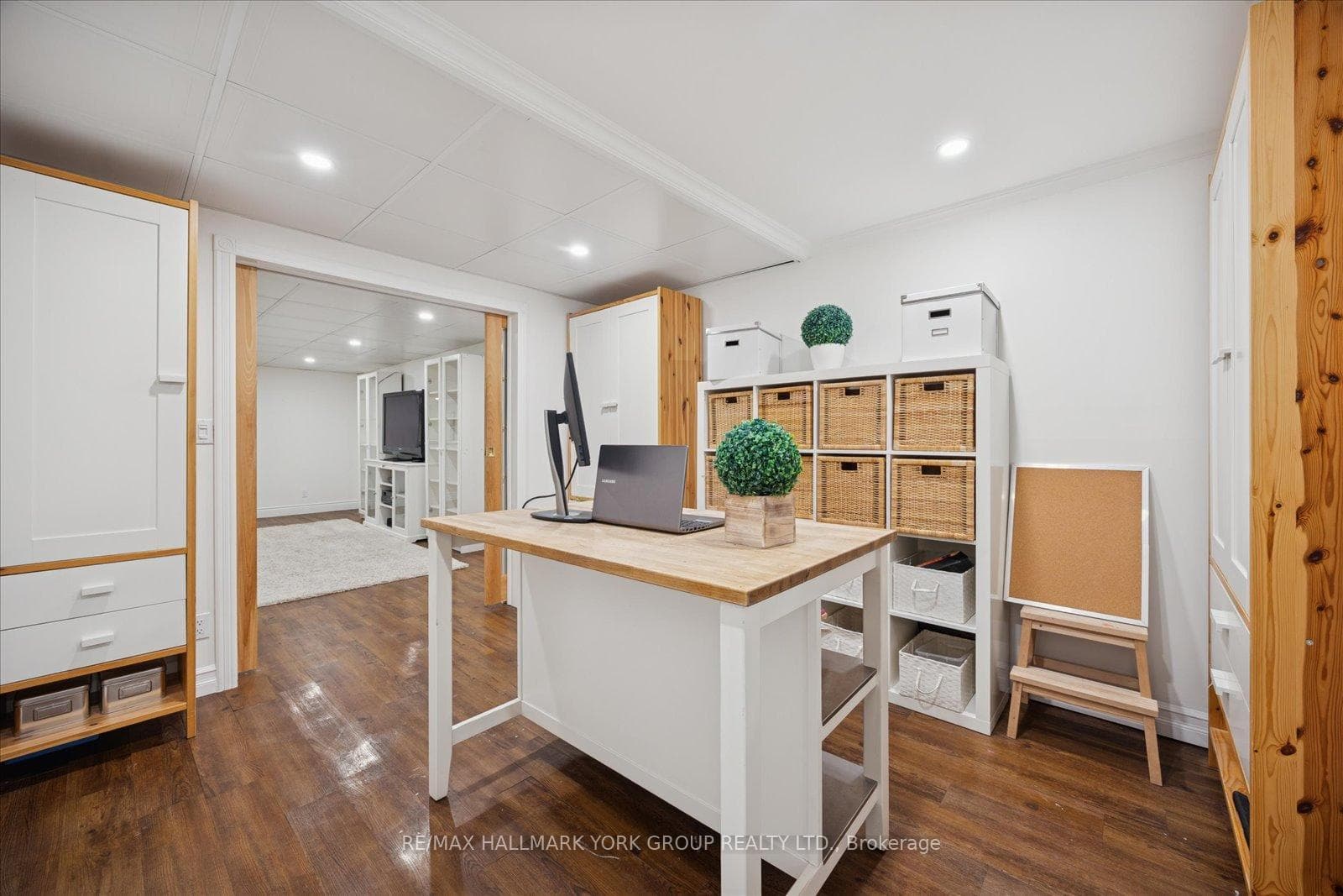 501 Samuel Harper Court photo 23
