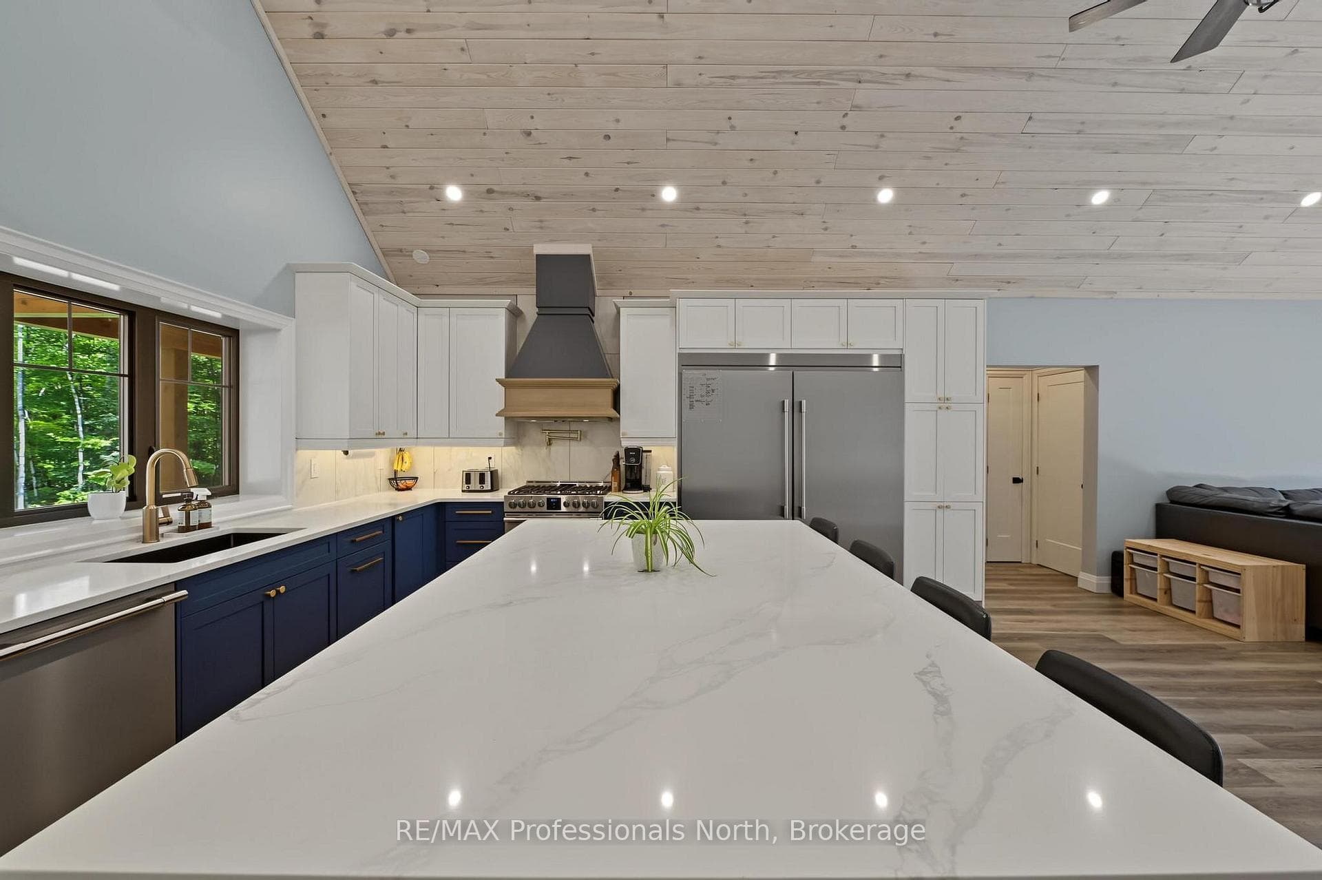 1541 Bobcaygeon Road photo 15