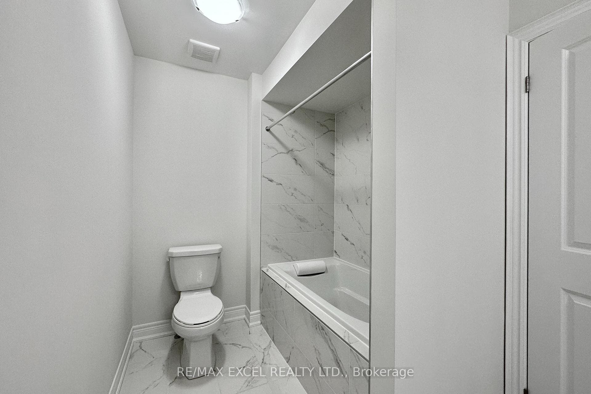 160 Kenneth Rogers Crescent photo 21
