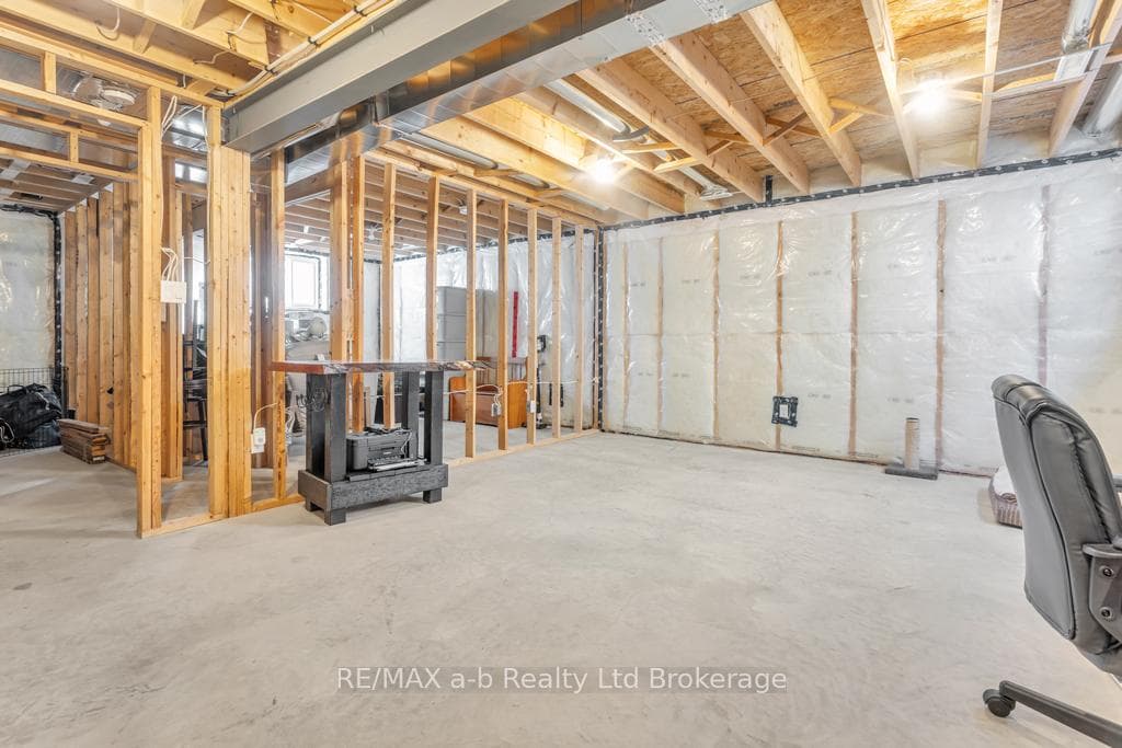 242 Wilson Avenue photo 30