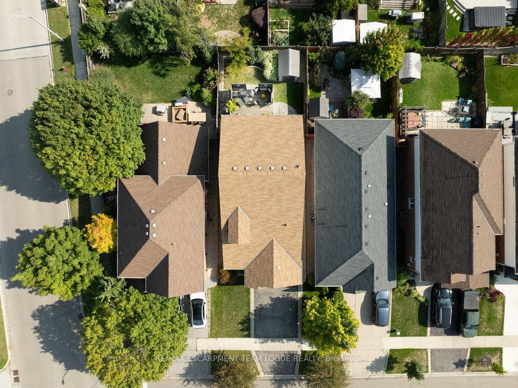1323 BLANSHARD Drive photo 48