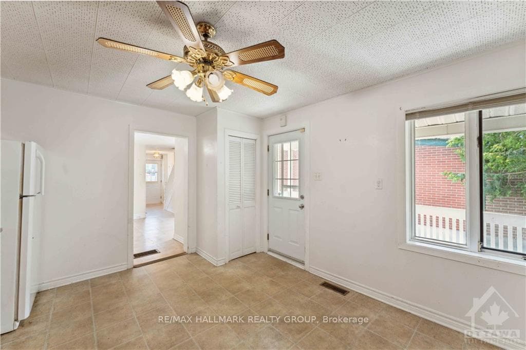 82 PINHEY Street photo 14