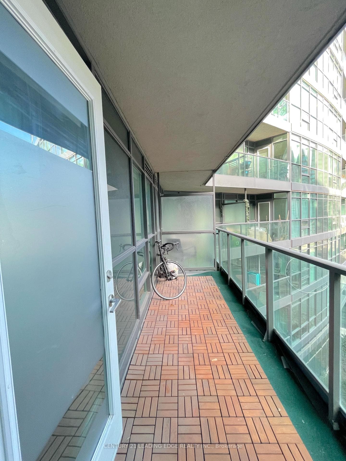 231 Fort York Boulevard Unit 405 photo 8