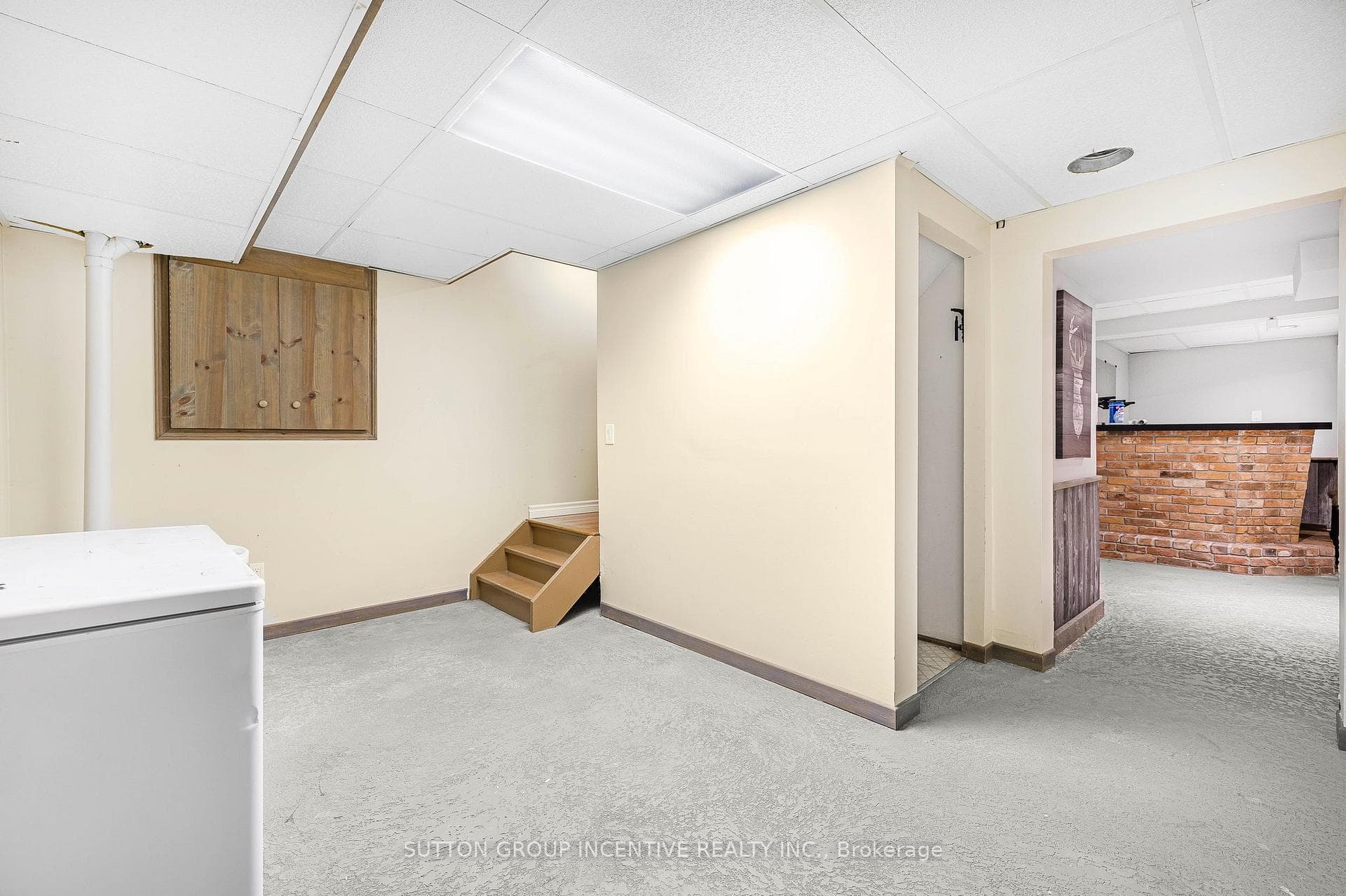 375 Millard Street photo 32