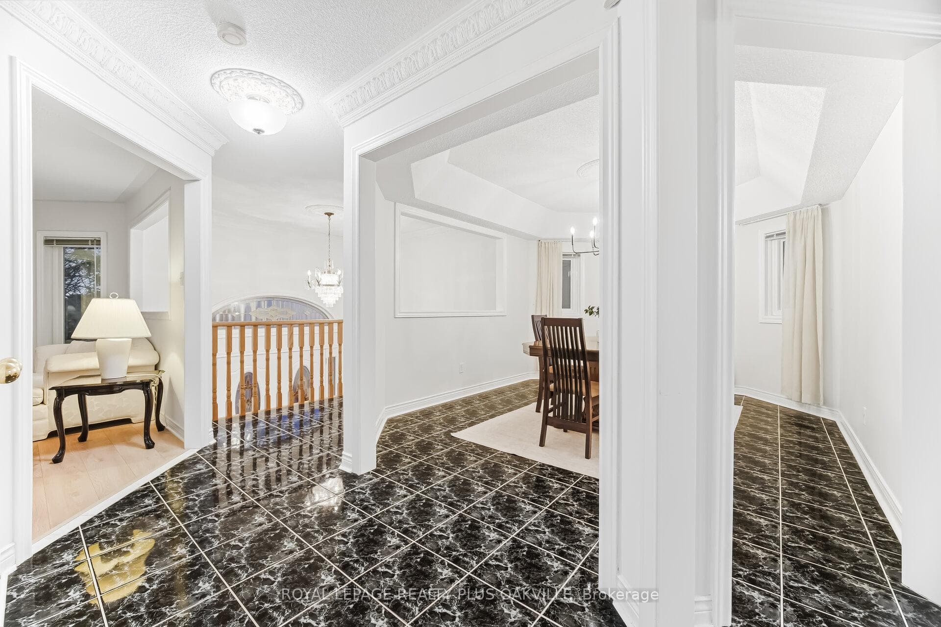 3395 Trelawny Circle photo 7