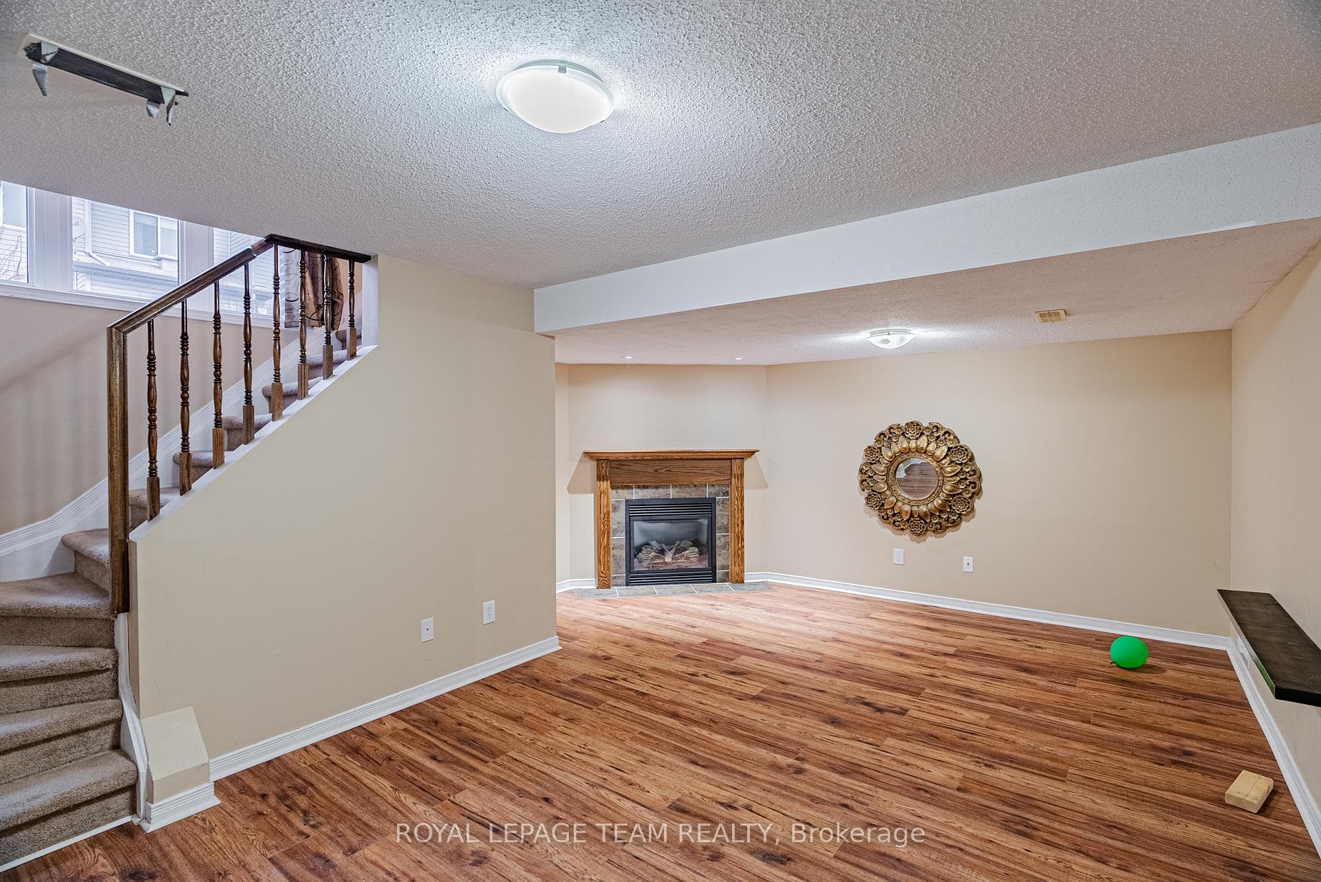 403 FOSTERBROOK Way photo 29