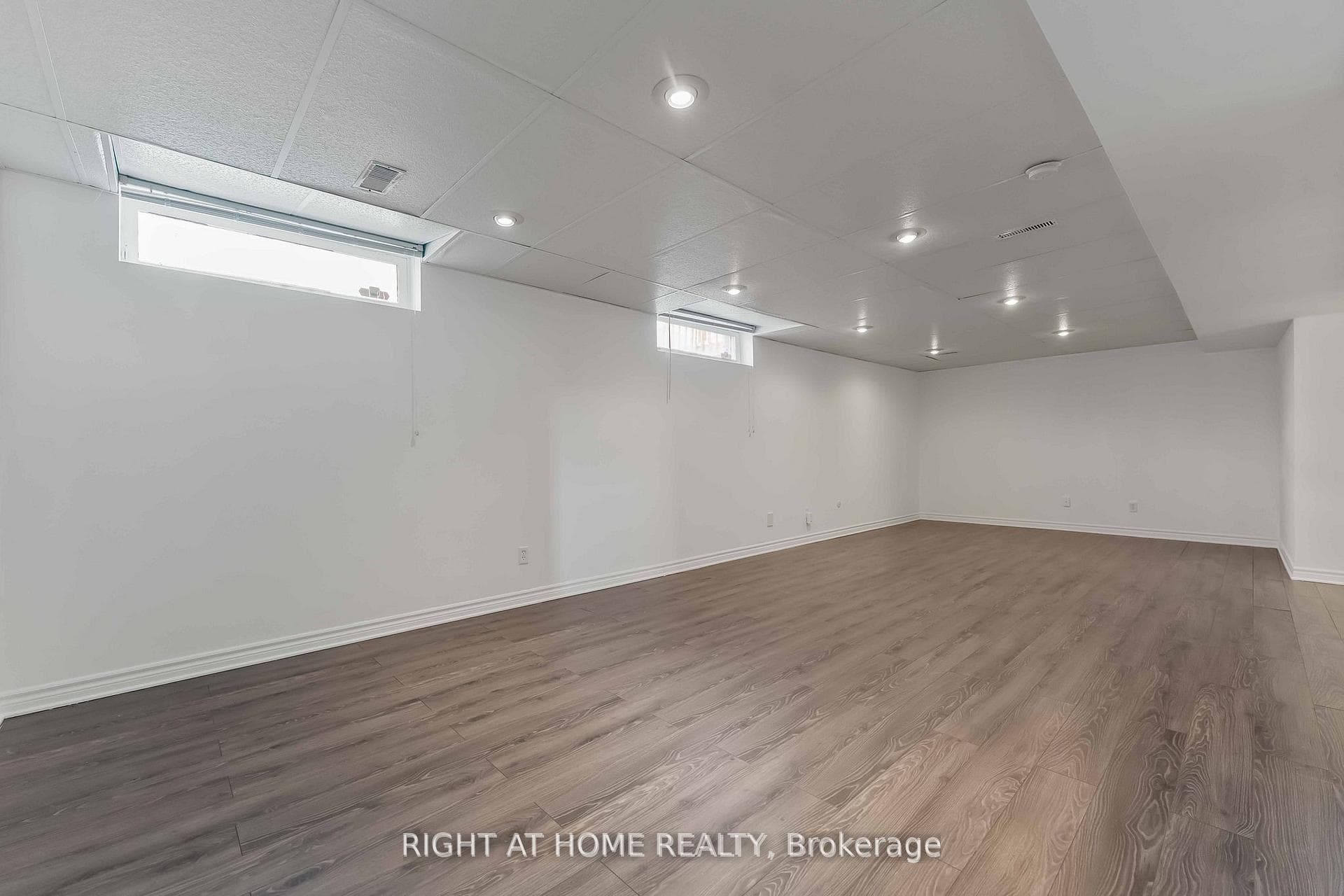104 B Craig Henry Drive photo 32