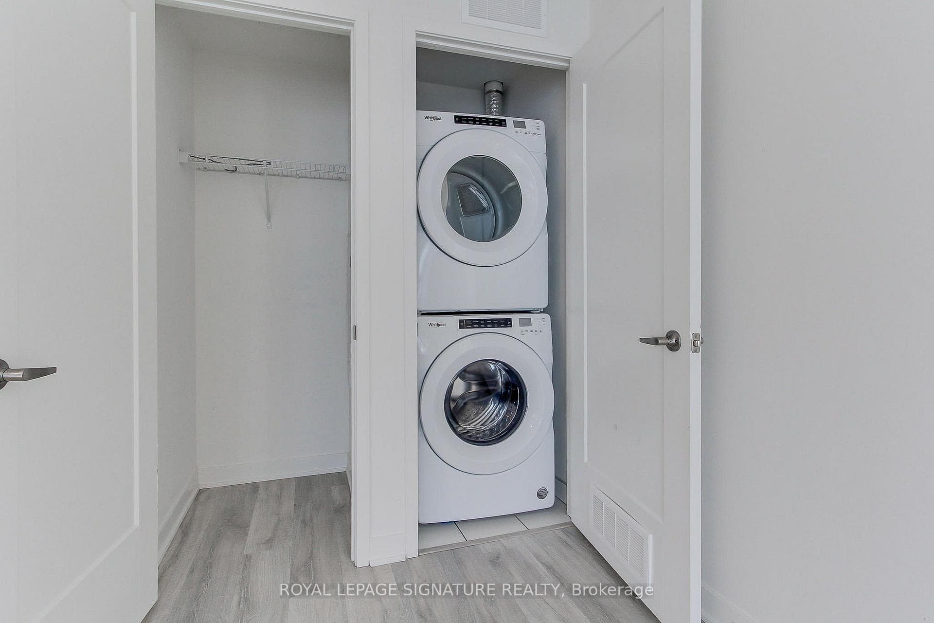 70 Princess Street Unit 2209E photo 31