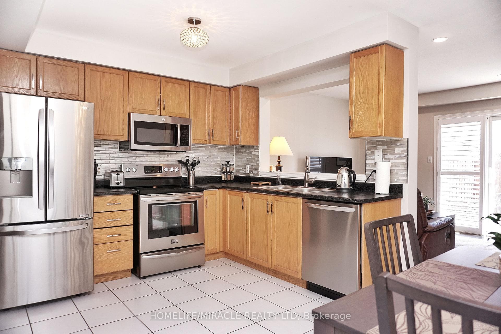 174 Highbury Drive Unit 9 photo 11