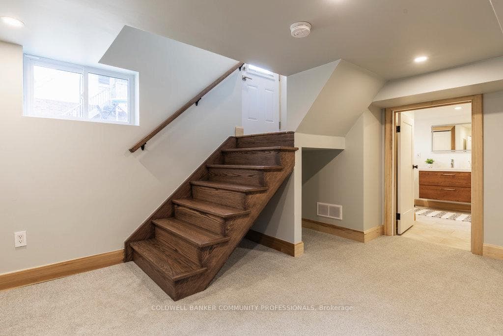 17 Gilmour Place photo 25