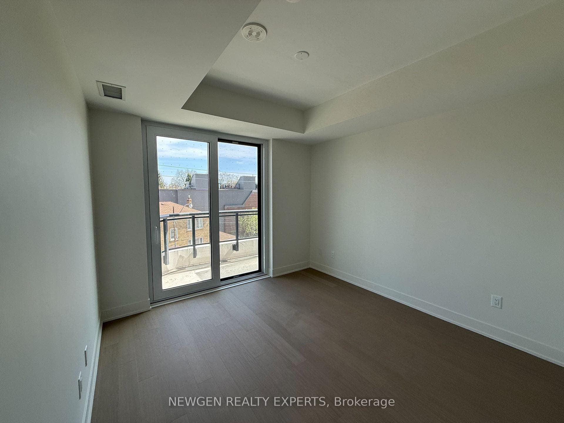 322 Dupont Street Unit 301 photo 12