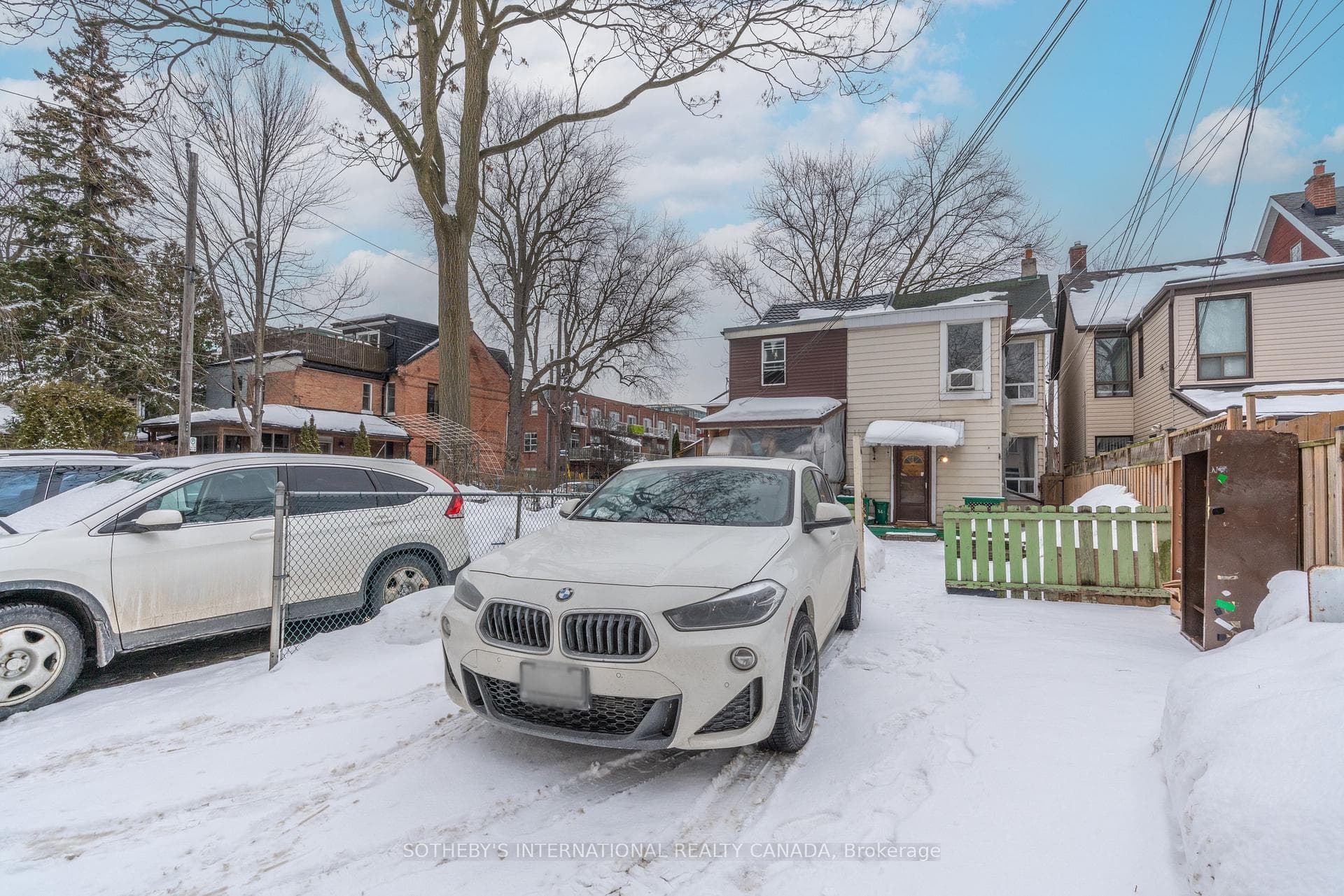 364 Logan Avenue photo 22
