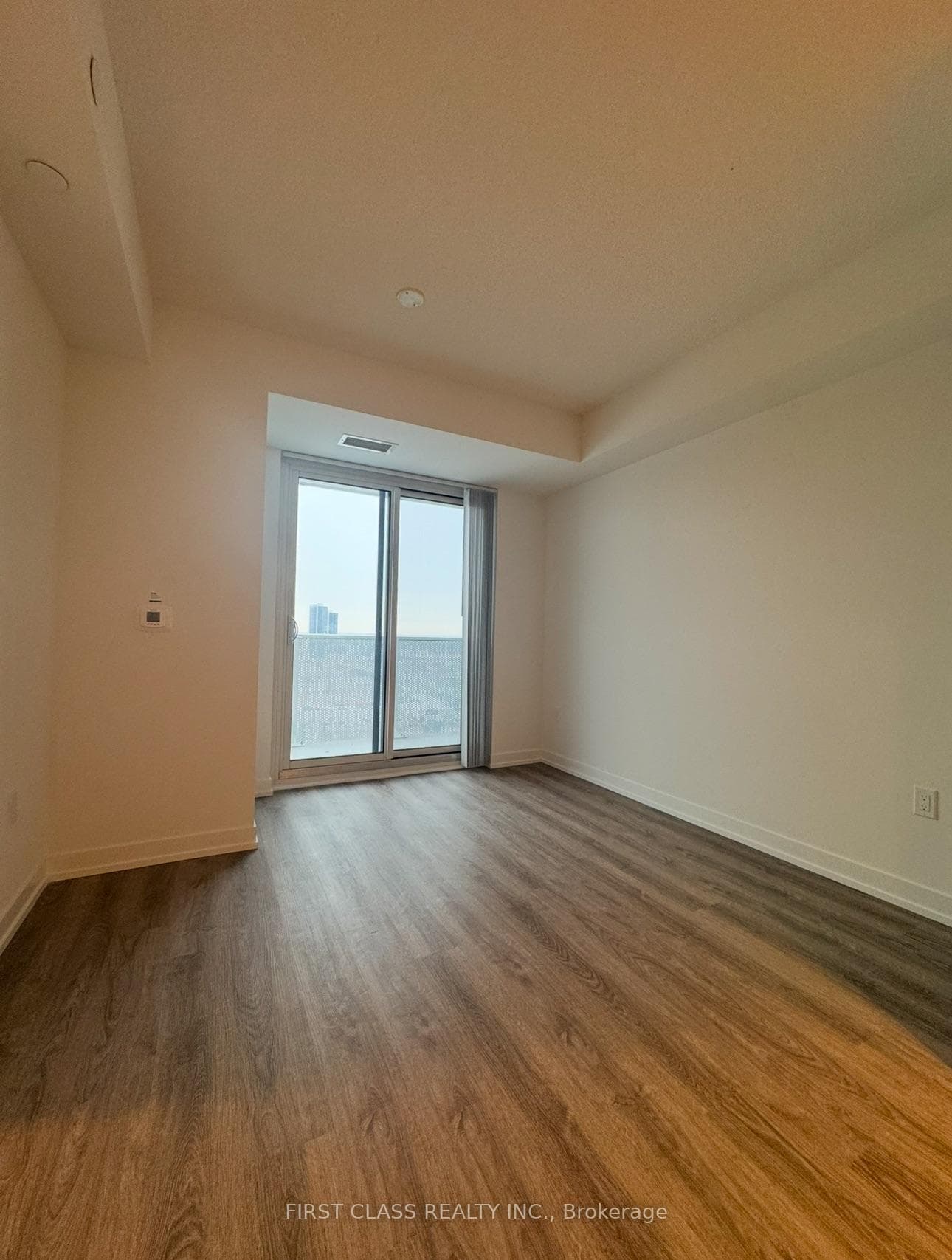 195 Commerce Street Unit 1807 photo 2