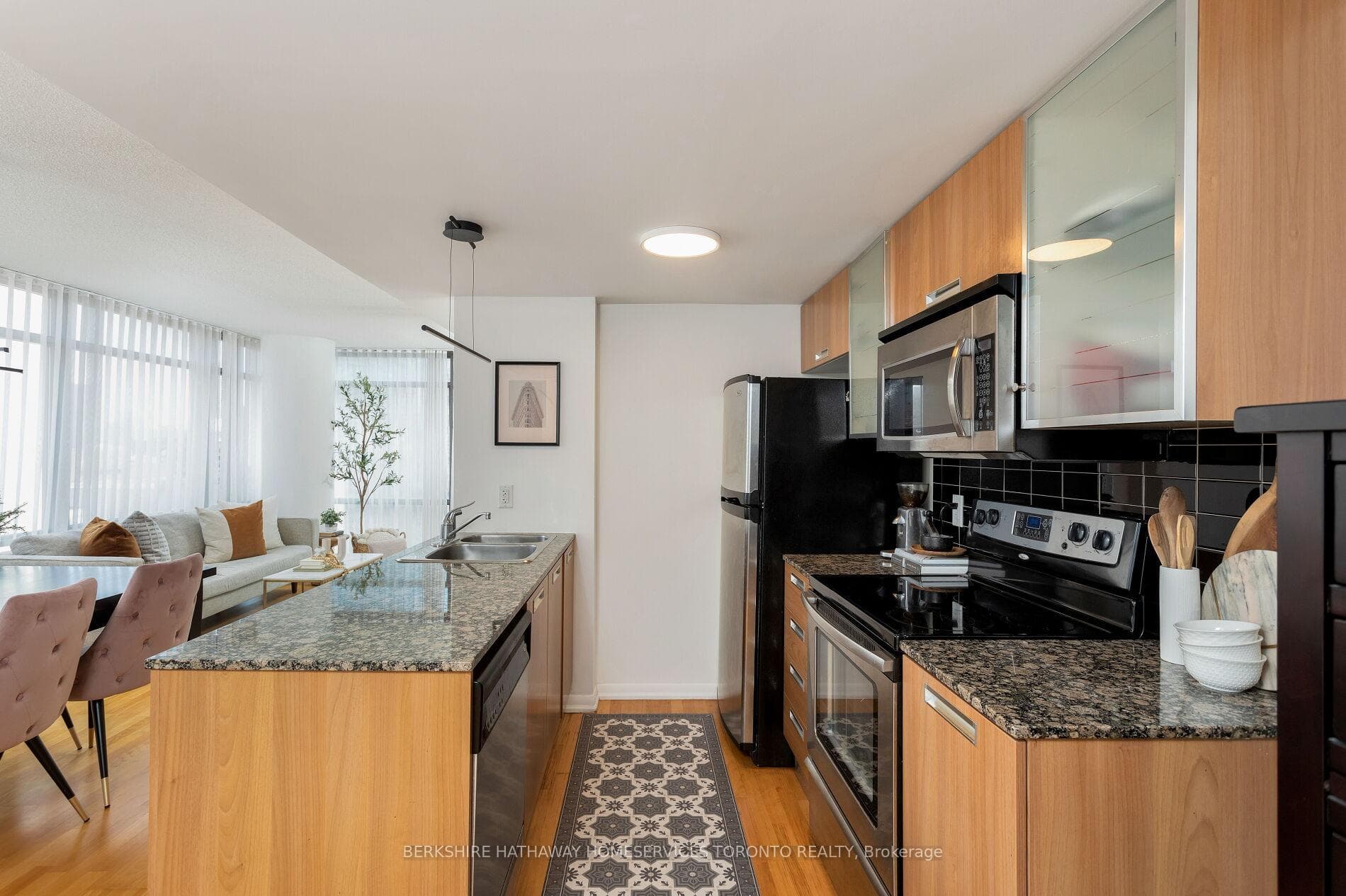 38 Grenville Street Unit 2007 photo 7