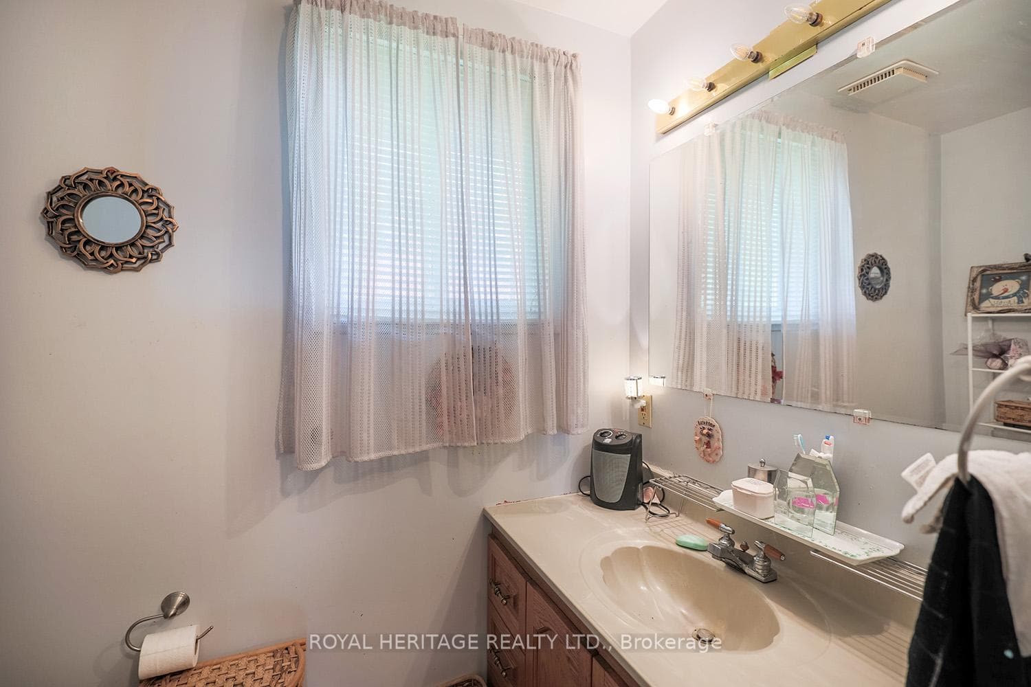 Main Fl 4pc Bath