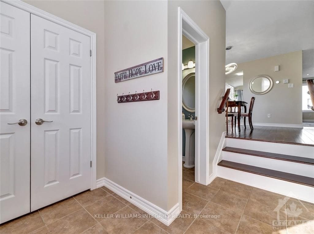 527 LANGELIER Avenue photo 2