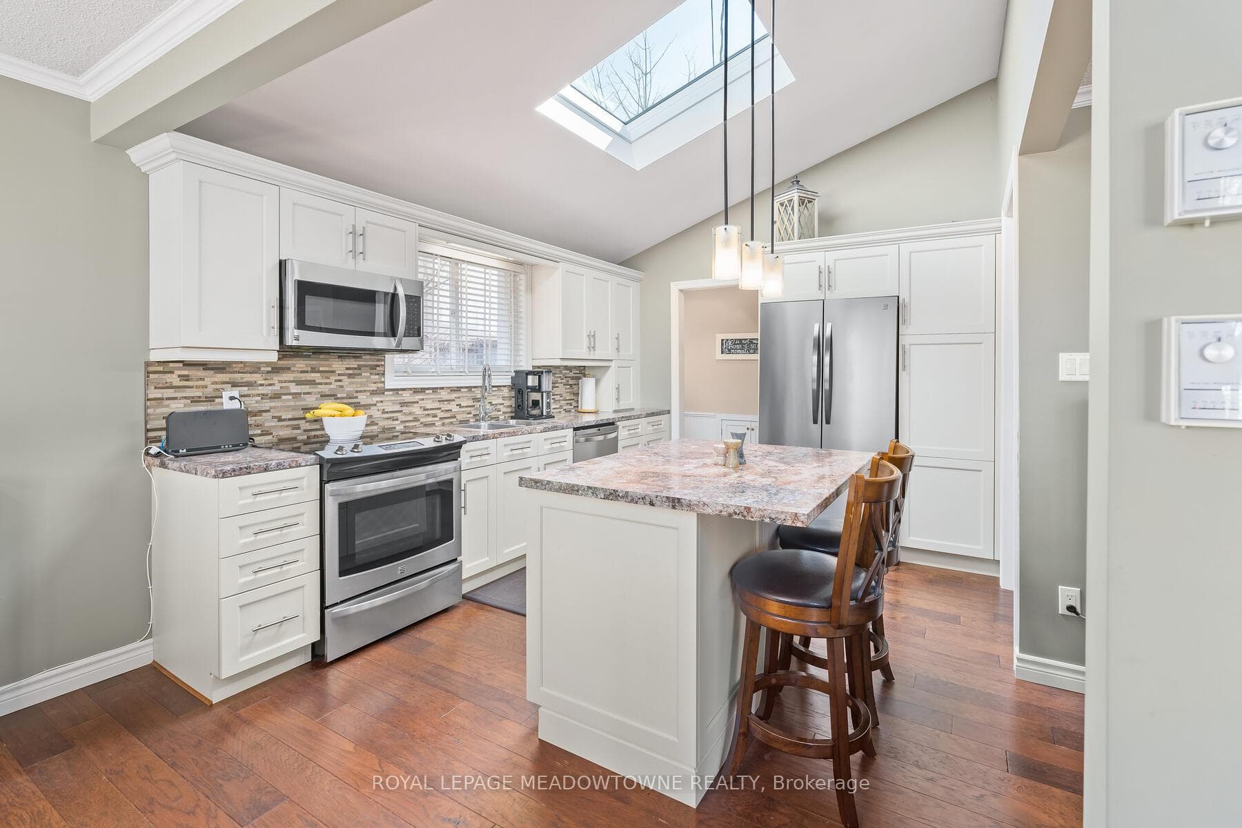 32 Joycelyn Crescent photo 10