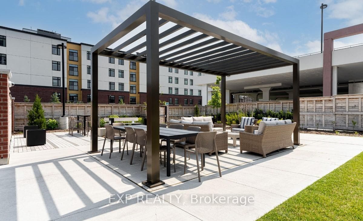 2550 Simcoe Street Unit 1713 photo 43