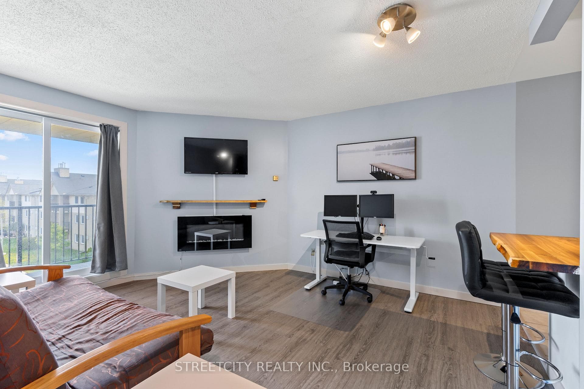 731 Deveron Crescent Unit 314 photo 9