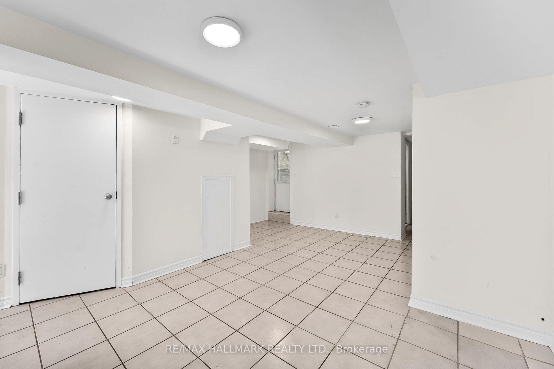 261 Ossington Avenue Unit 1 photo 4