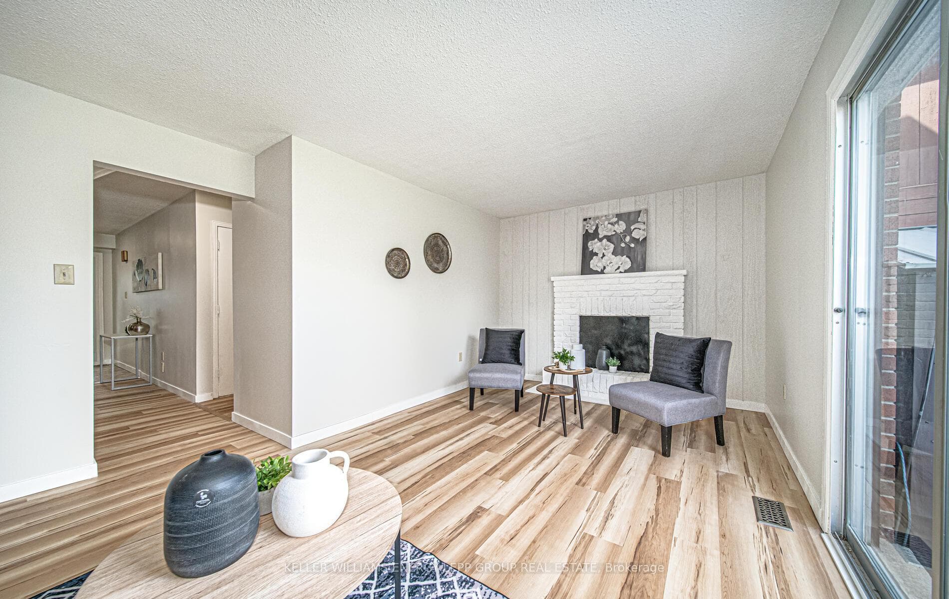 1807 Bronte Square photo 17