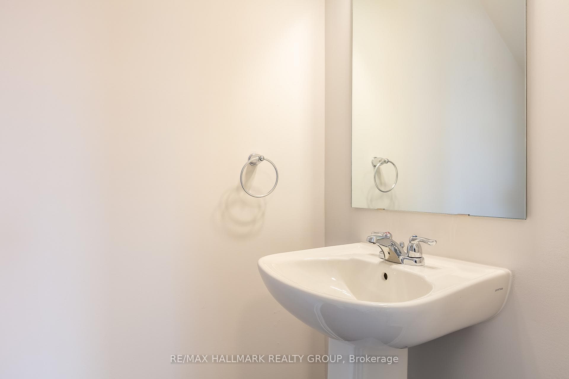 287 Zenith Private photo 10