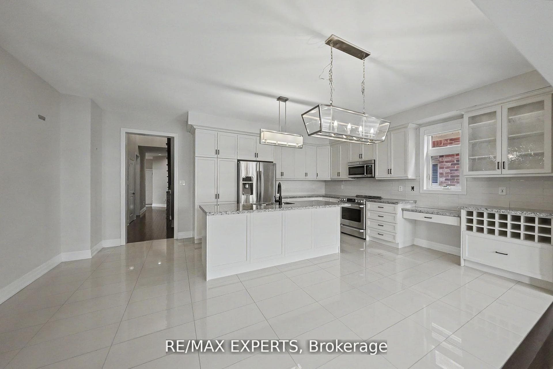 4 Sim Hill Crescent photo 25