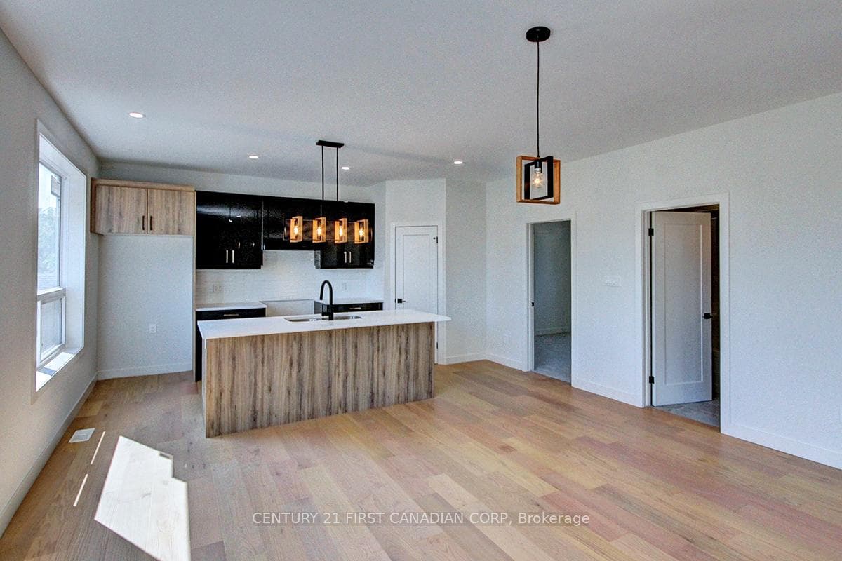 173 WILLIAM Street photo 13