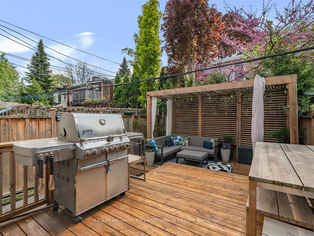 136 Bellwoods Avenue photo 35