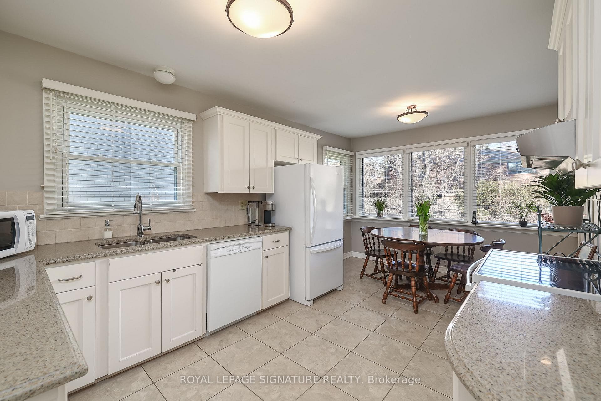 24 Aldenham Crescent photo 10