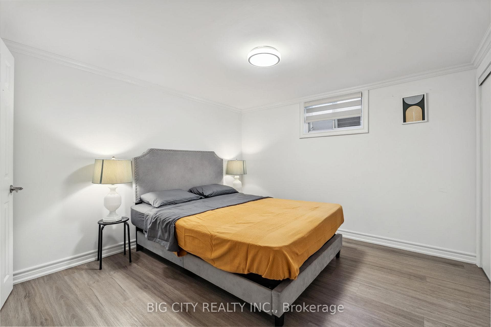 2419 Kennedy Road Unit Lower photo 11