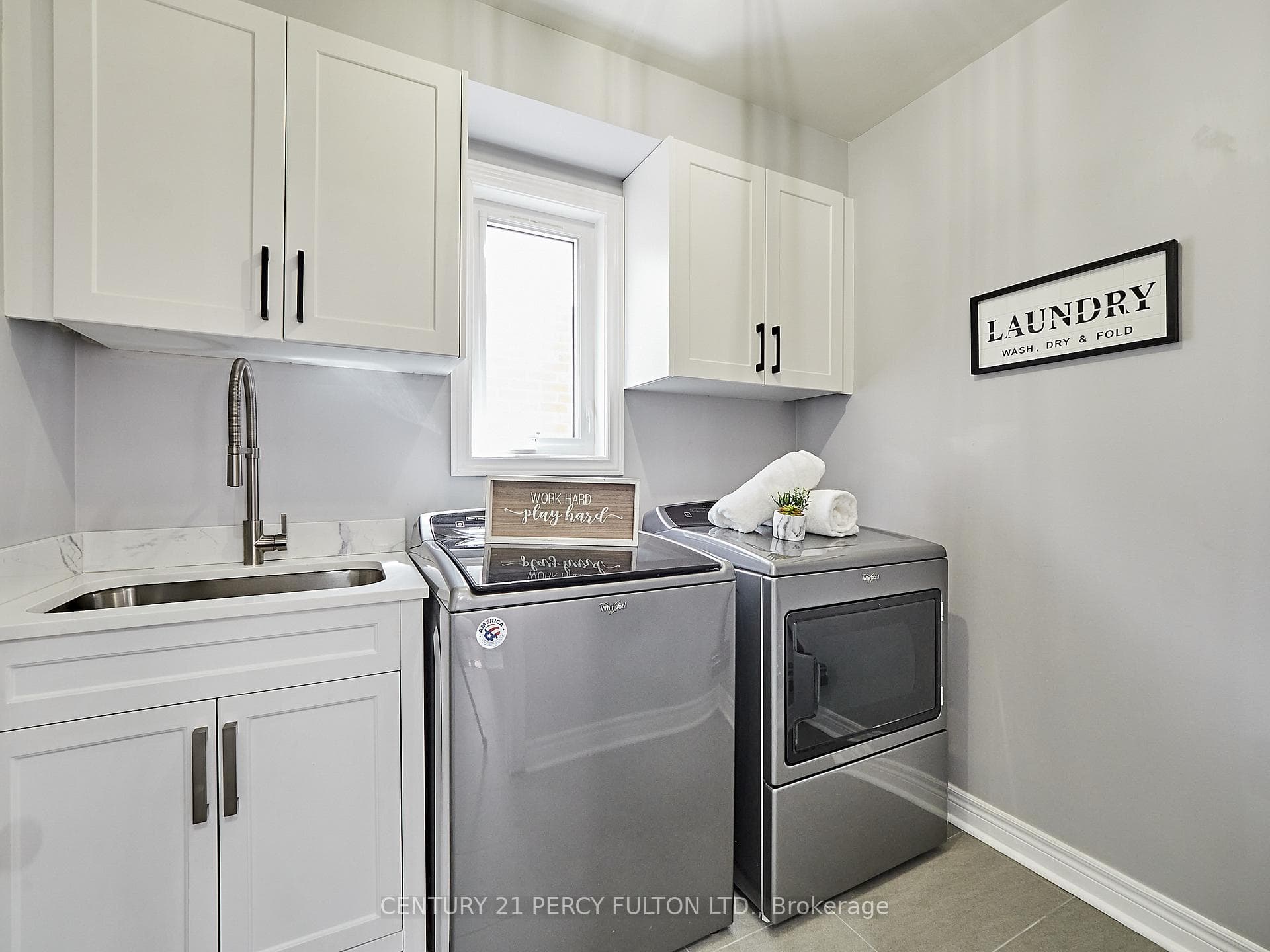 19 McCourt Drive photo 9