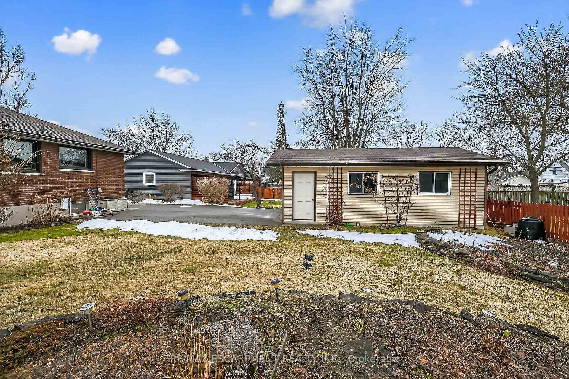 814 CEDAR Street photo 49