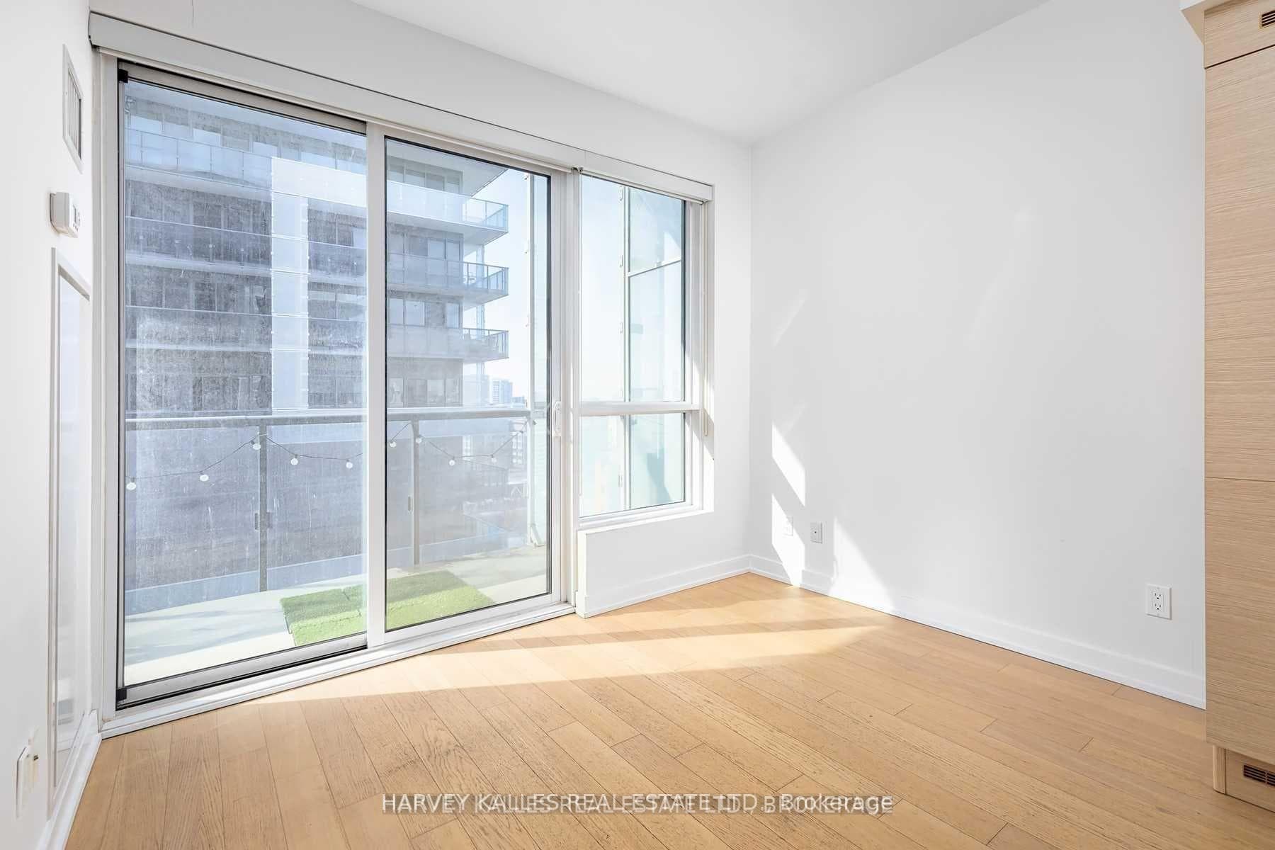 1030 King Street Unit 1002 photo 8