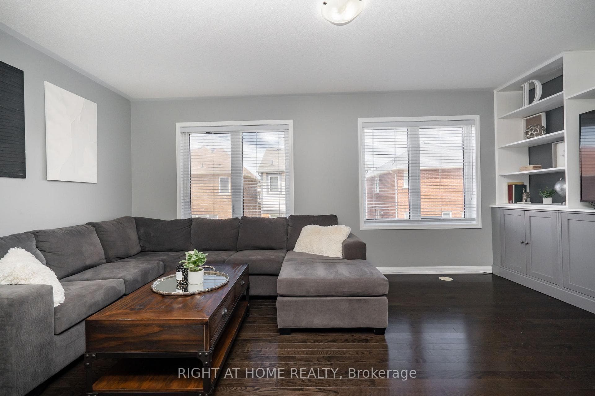76 Vanhorne Close photo 11