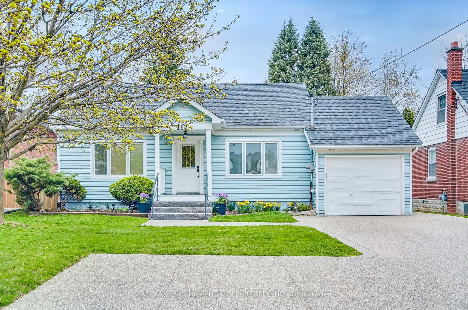 112 Rymal Road photo 1