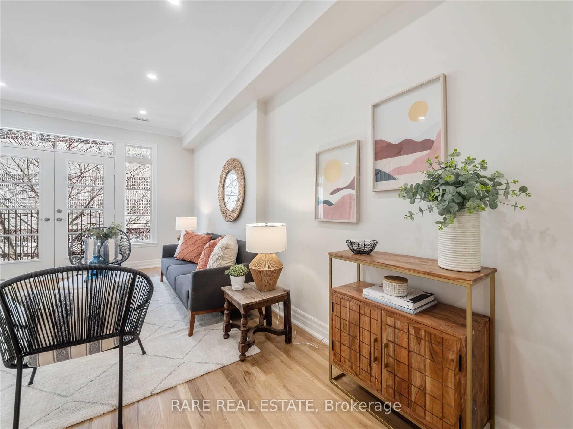 65 Pleasant Boulevard photo 5