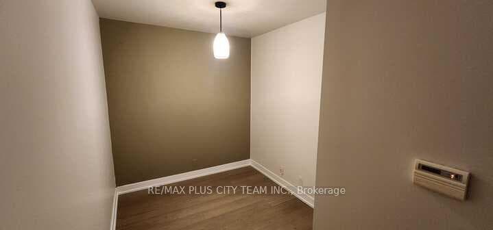 399 Adelaide Street Unit 618 photo 8