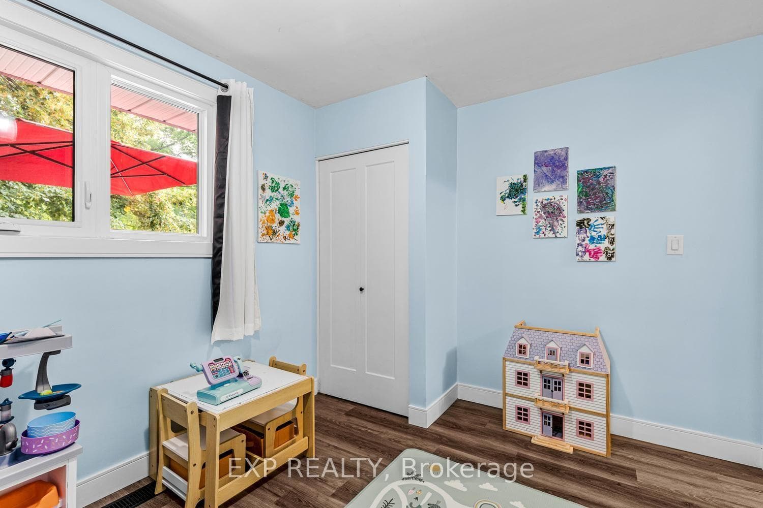 577 Dewan Street photo 27
